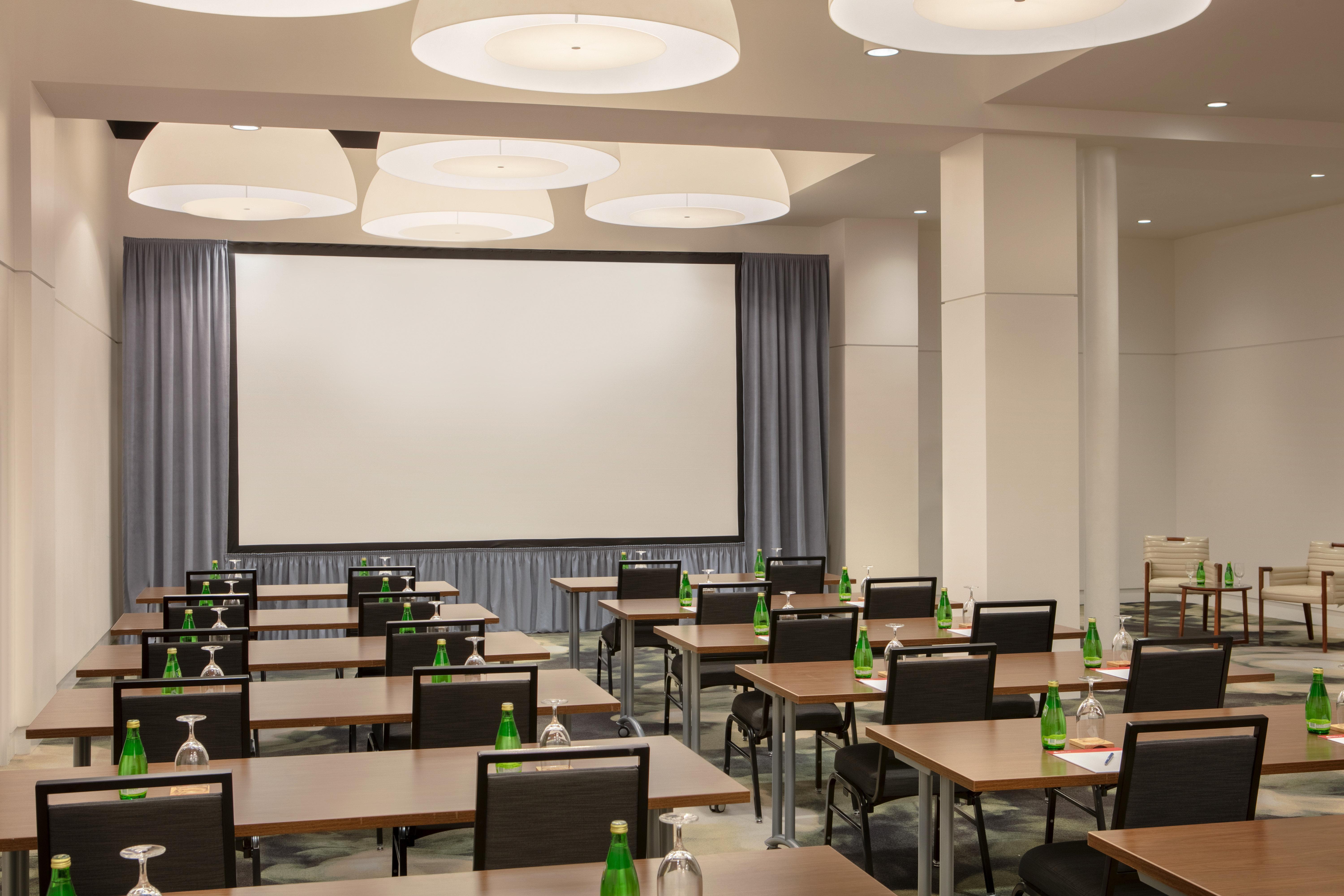 Hotel Indigo Downtown By Ihg 4*